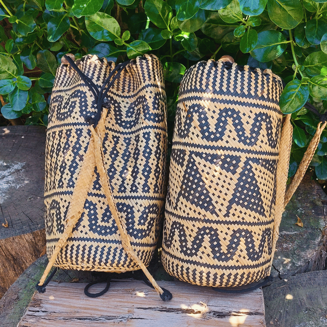 Bolsos Legian de rafia y bambú tejidos a mano con diseños tribales estilo boho