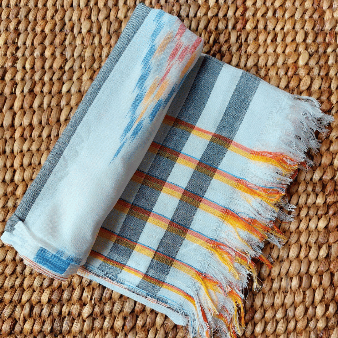 Pareo de algodón estilo boho color Blanco