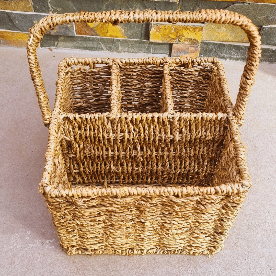 Detalle del tejido de pasto marino del Portacubiertos Hoi An